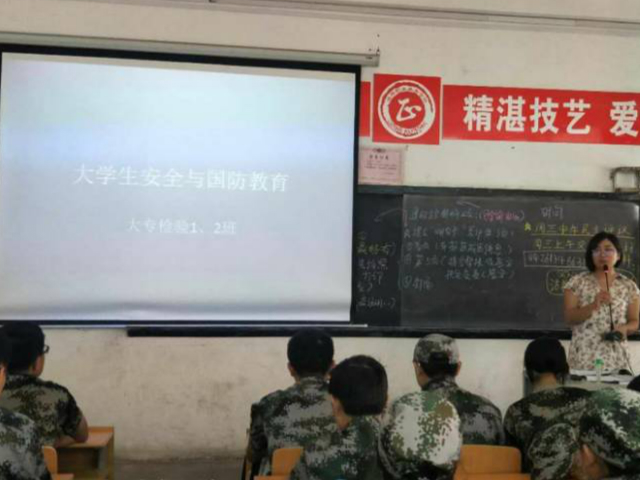 5be2eacf5757c.jpg