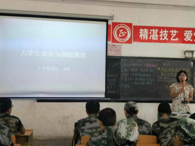 5bc6aeec40501.jpg