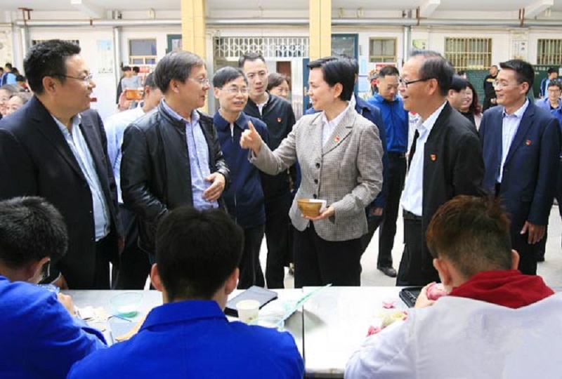5cd3af82705cf.jpg