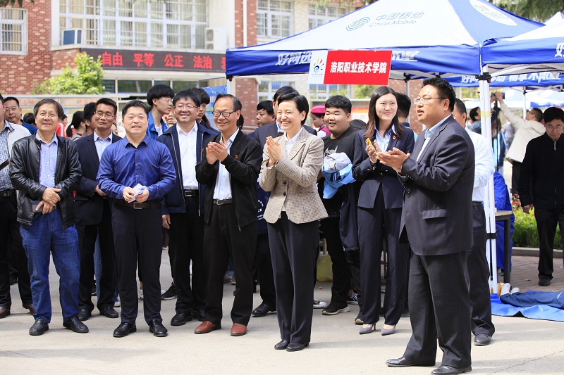 5cd3af816bb57.JPG