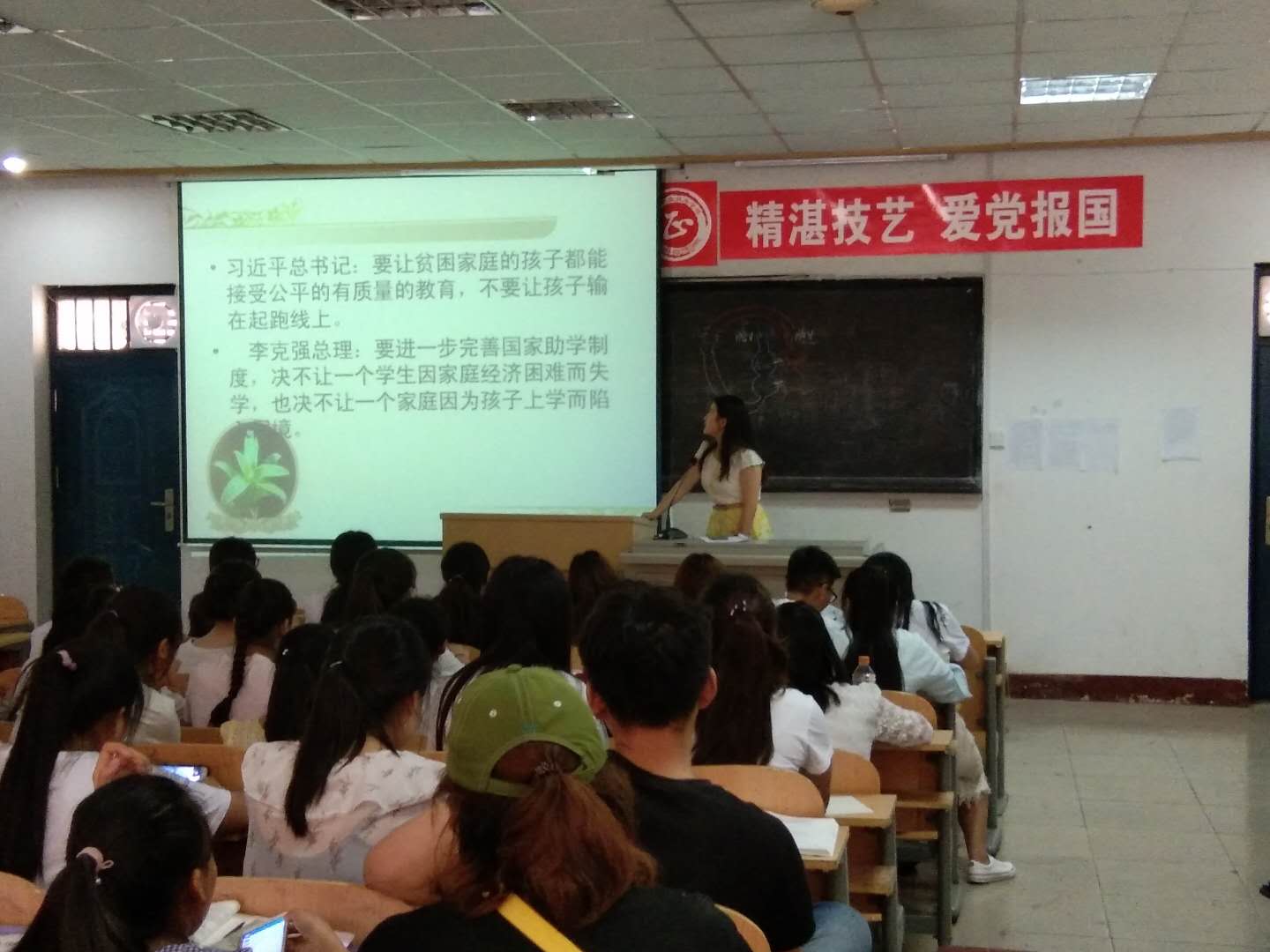 5b319b3e8d513.jpg 5b319b3e8d513.jpg