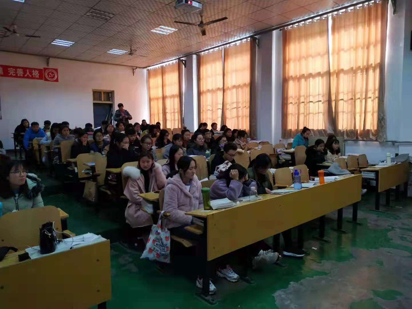 5bfd2757458e2.jpg 5bfd2757458e2.jpg